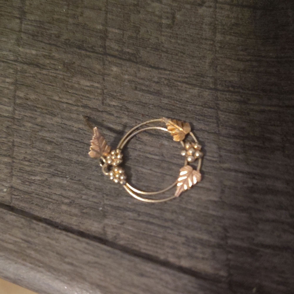 Gold Leaf and Pearl Earing